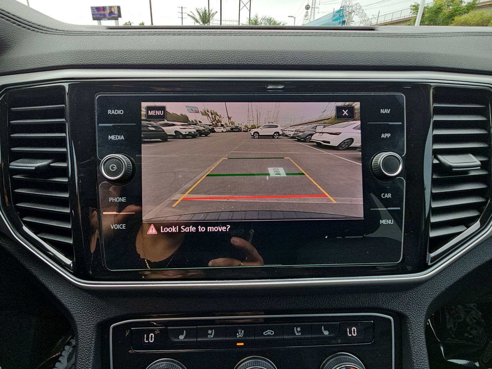 Used 2019 Volkswagen Atlas SEL Premium AWD/4WD image 24