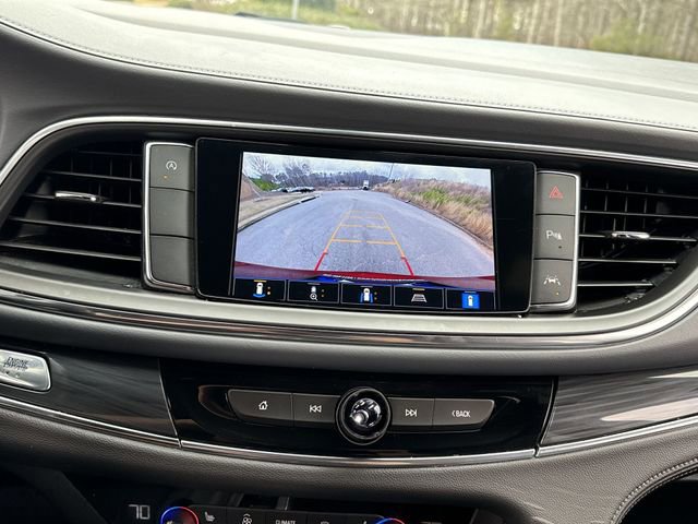 Used 2024 Buick Enclave Premium image 25