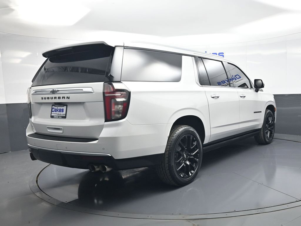 Used 2023 Chevrolet Suburban High Country w/ Premium Package 2 AWD/4WD image 8