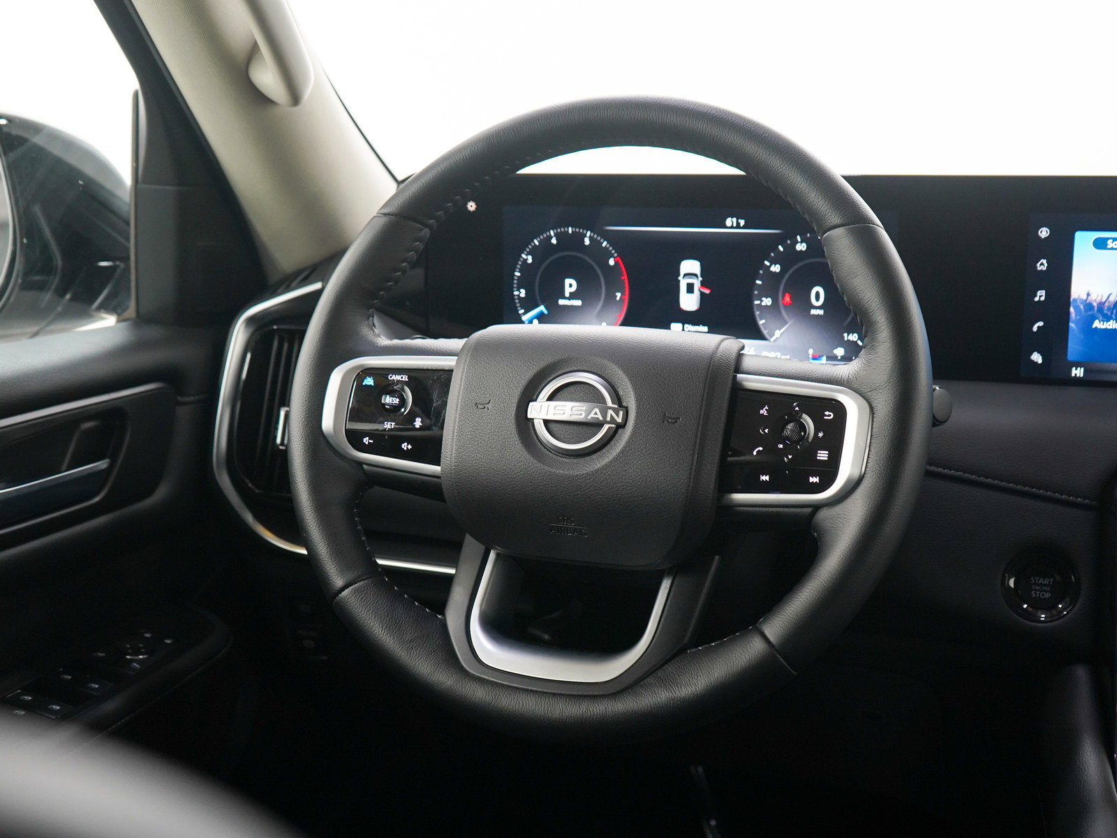 Used 2025 Nissan Armada SV AWD/4WD image 14