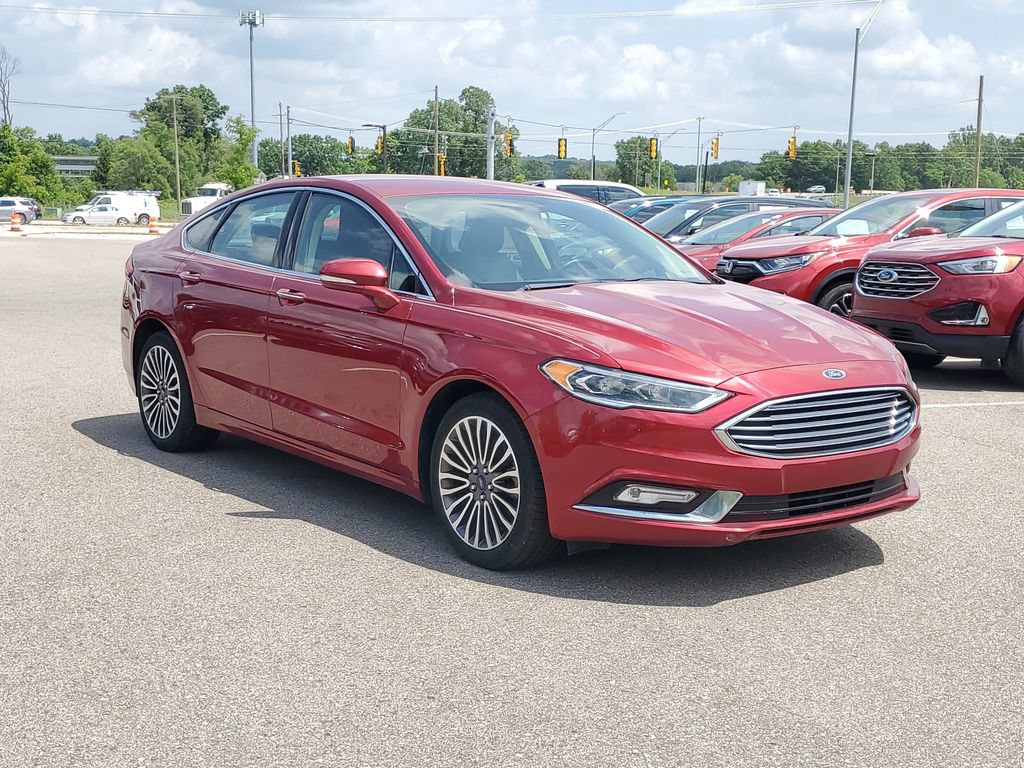 Used 2017 Ford Fusion SE w/ Fusion SE Technology Package AWD/4WD image 4