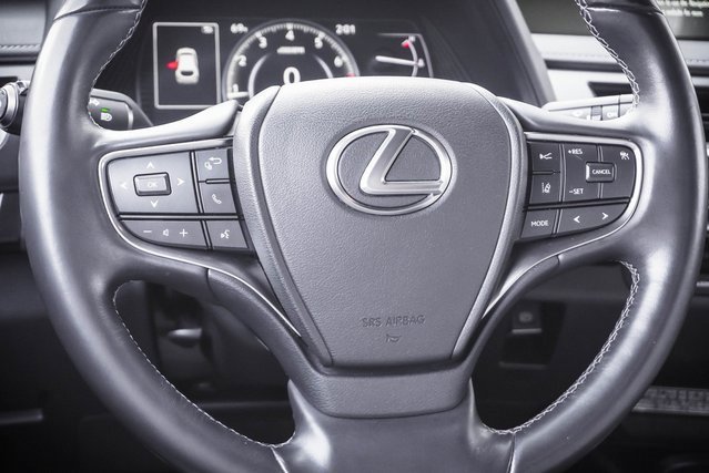 Used 2022 Lexus UX 200 200 Base w/ Accessory Package (Z2) image 15