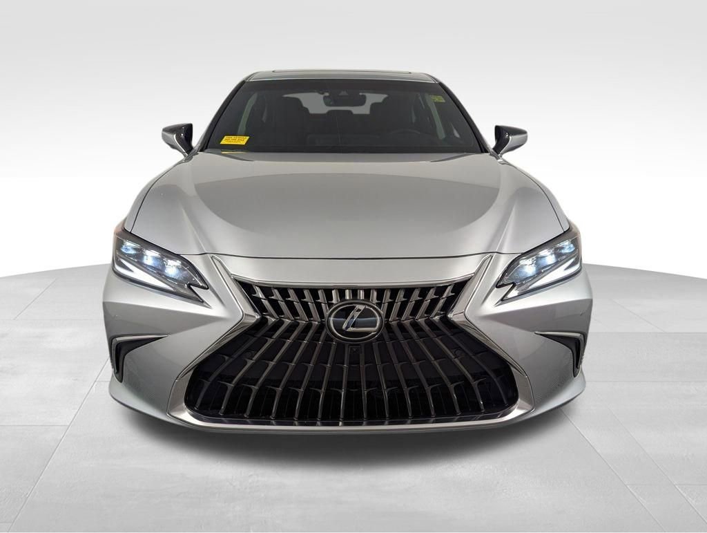 Used 2025 Lexus ES 300h Ultra Luxury w/ Accessory Package (Z1) image 23