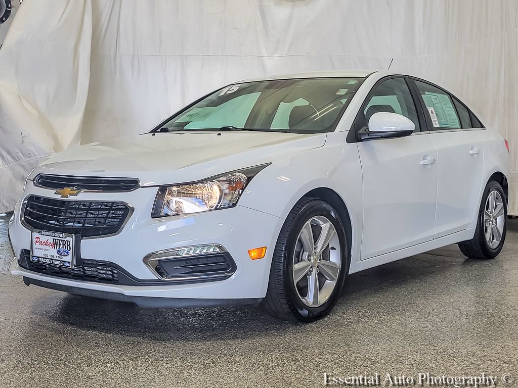 Used 2015 Chevrolet Cruze LT FWD image 2