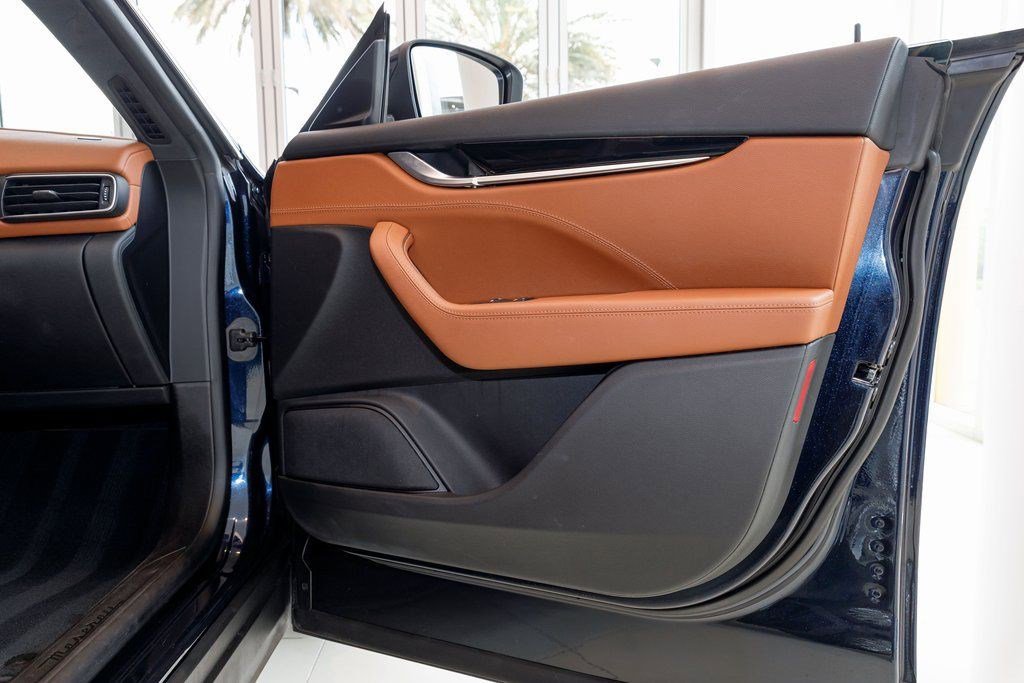 Certified 2022 Maserati Levante GT image 37