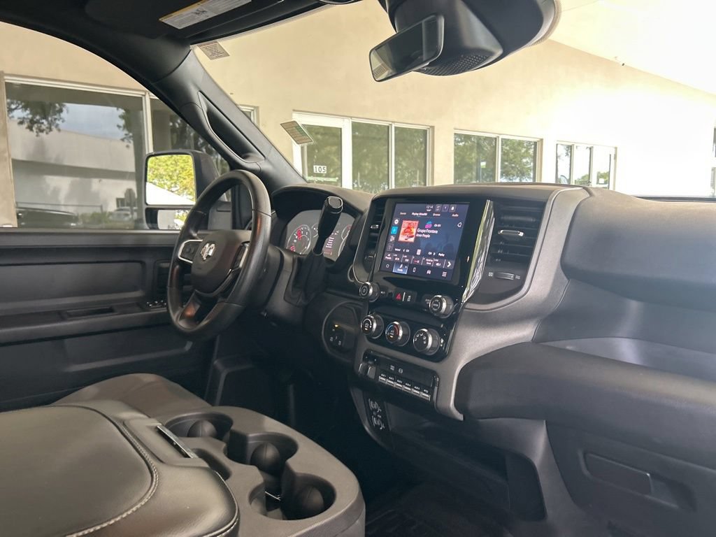 Used 2025 RAM 5500 Tradesman w/ Chrome Appearance Group AWD/4WD image 23