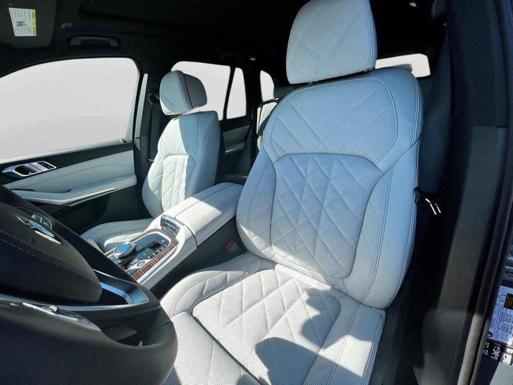 New 2026 BMW X5 xDrive40i w/ Executive Package AWD/4WD image 12