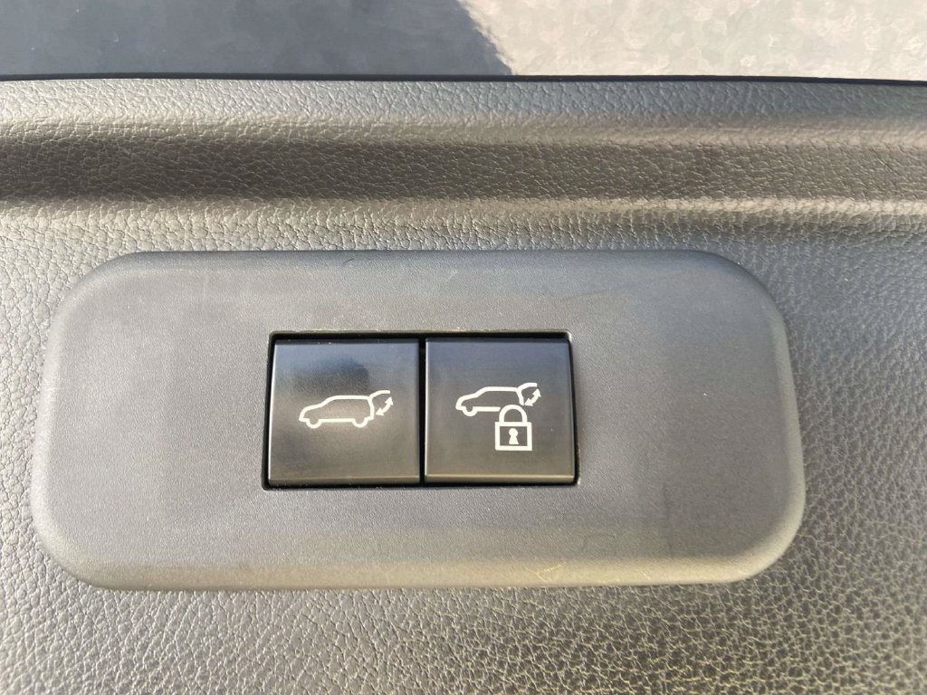 Used 2025 Toyota Grand Highlander FWD image 11