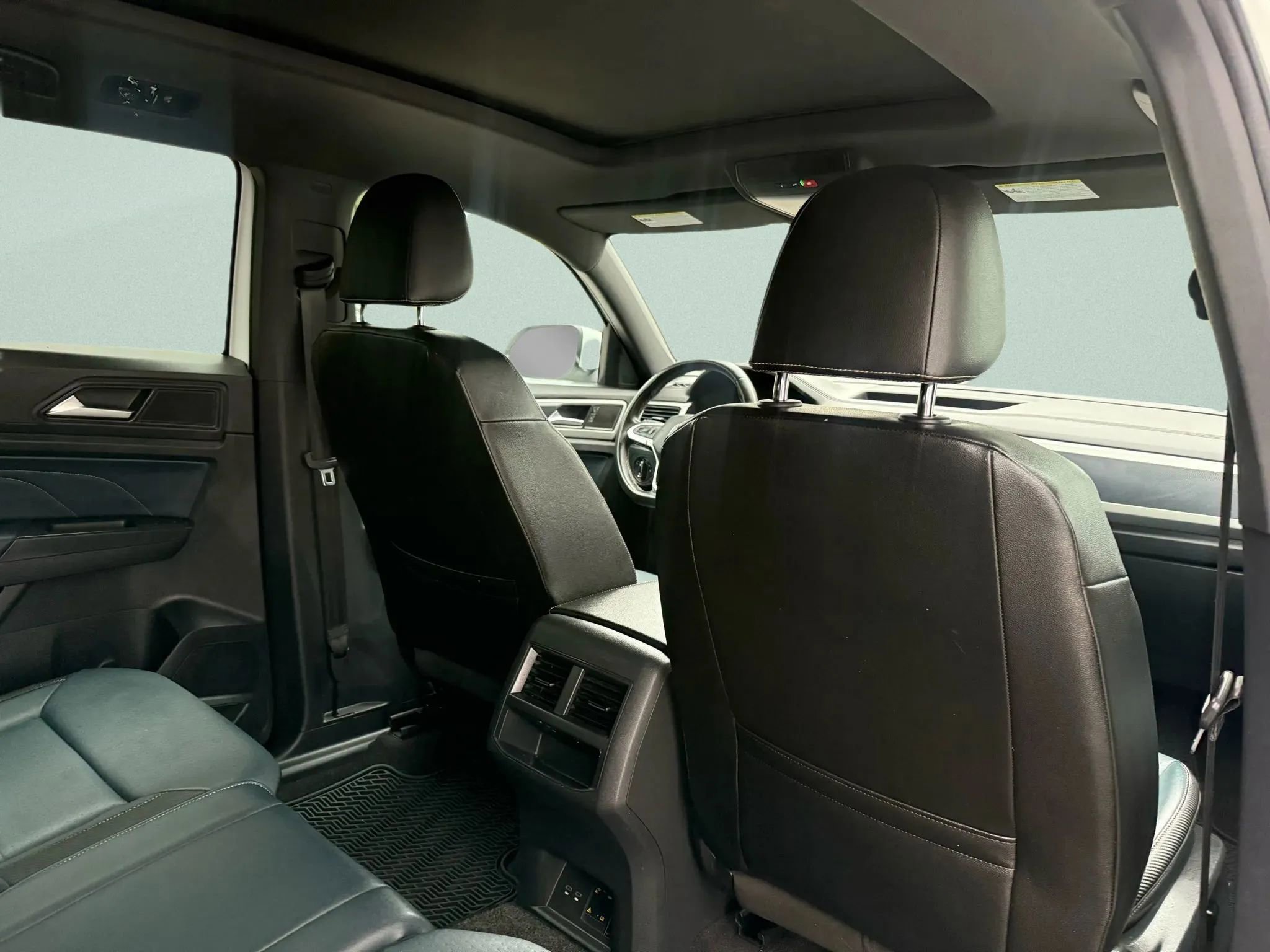 Used 2021 Volkswagen Atlas Cross Sport SEL image 21