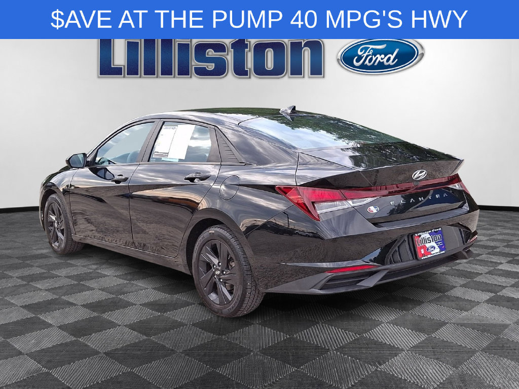 Used 2023 Hyundai Elantra SEL FWD image 6