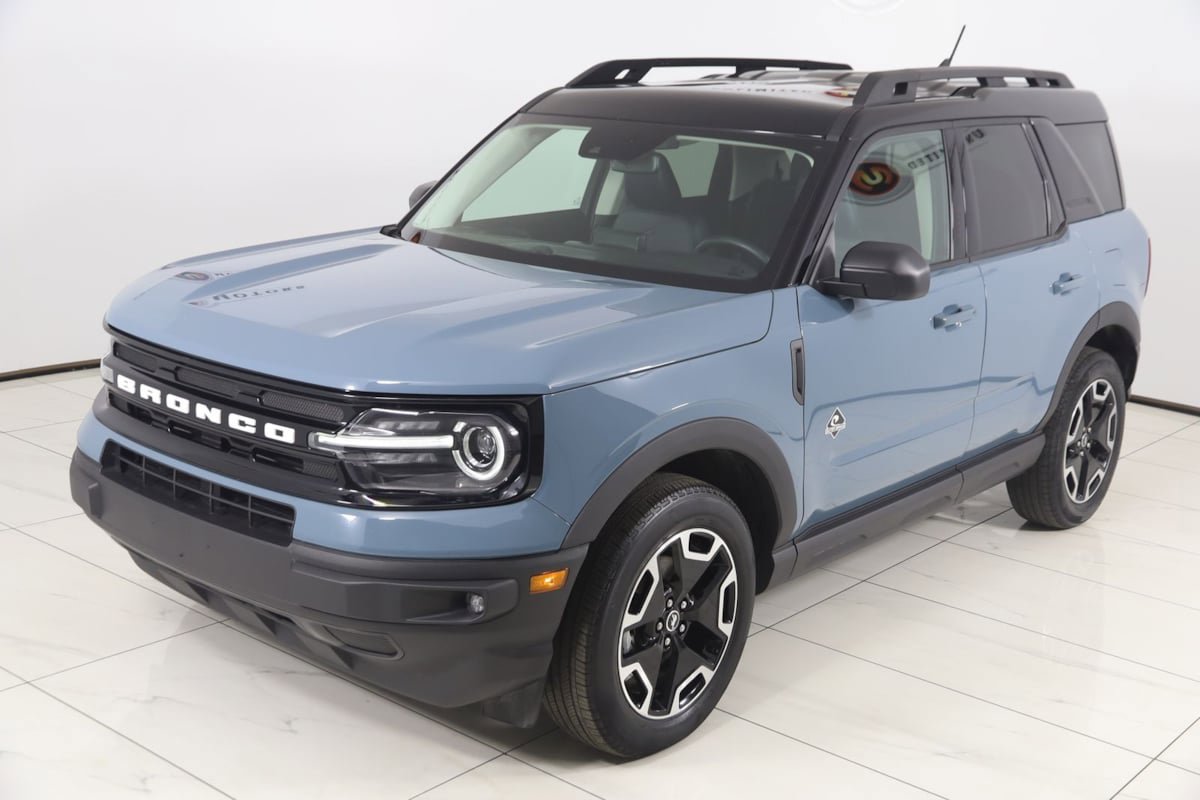 Used 2023 Ford Bronco Sport Outer Banks w/ Tech Package AWD/4WD image 19