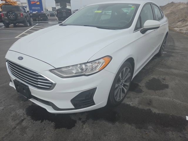 Used 2019 Ford Fusion SE image 12