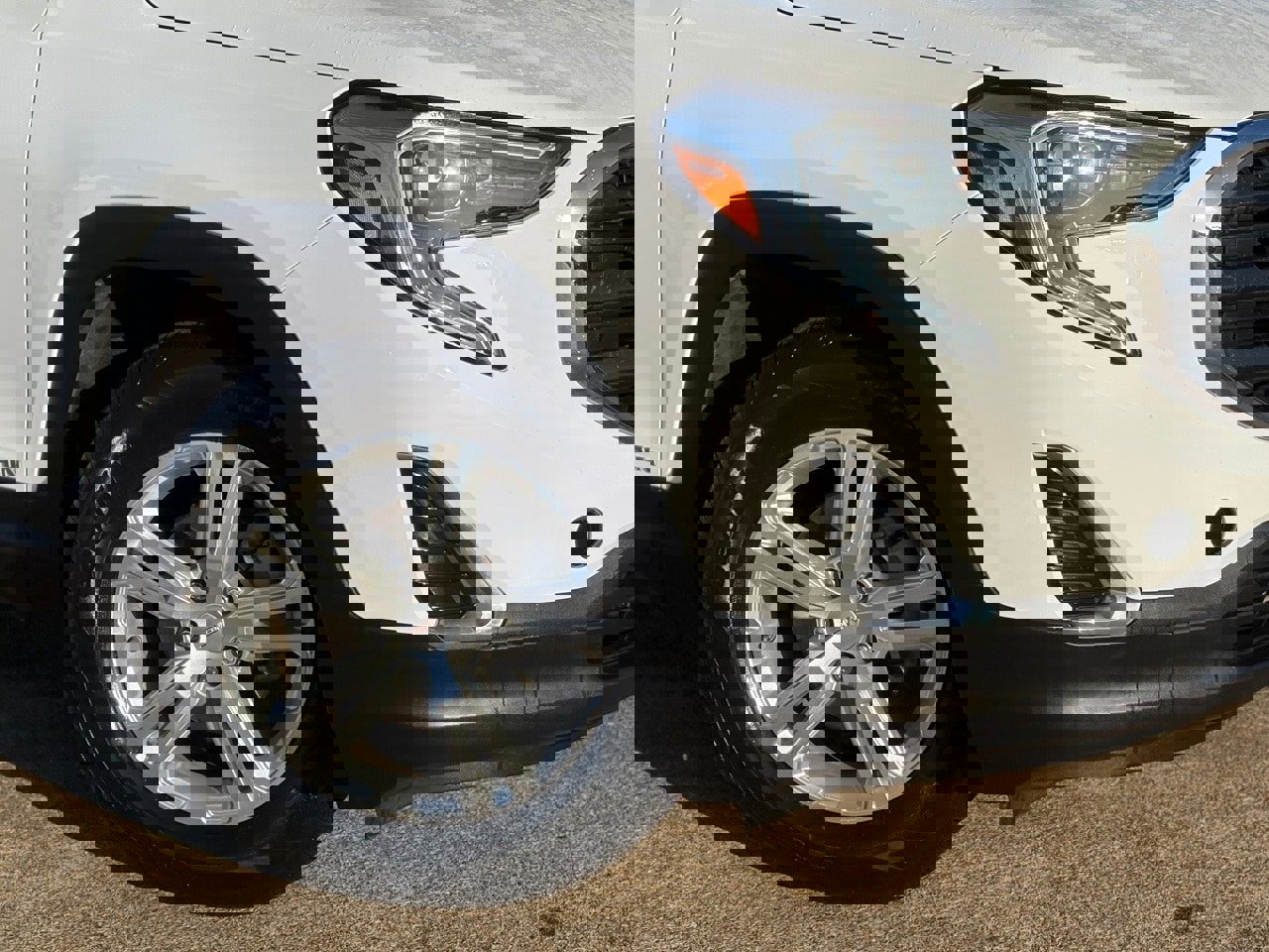 Used 2020 GMC Terrain SLE w/ Driver Convenience Package image 10