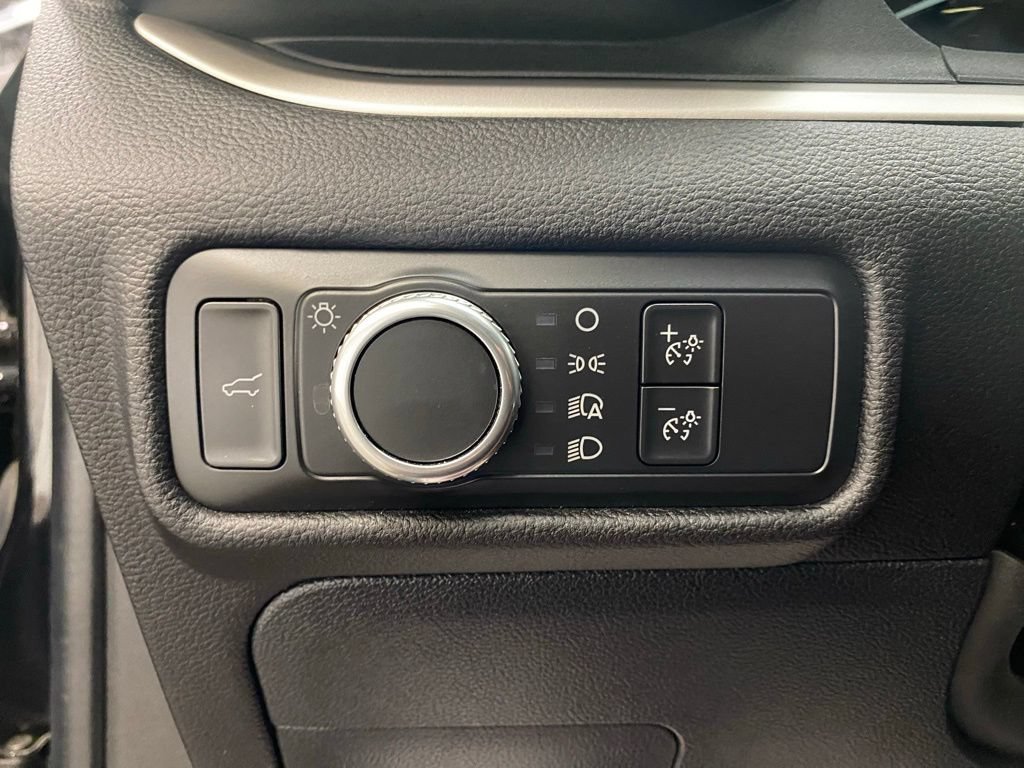 Used 2022 Ford Explorer XLT AWD/4WD image 19