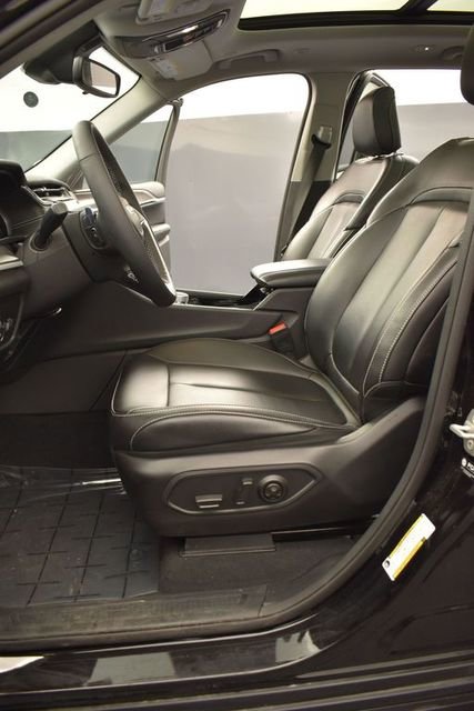 Used 2023 Jeep Grand Cherokee Limited AWD/4WD image 9