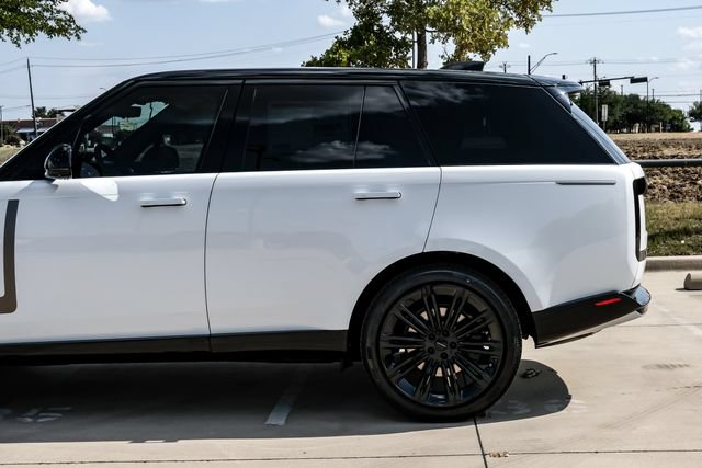 New 2026 Land Rover Range Rover SE AWD/4WD image 14