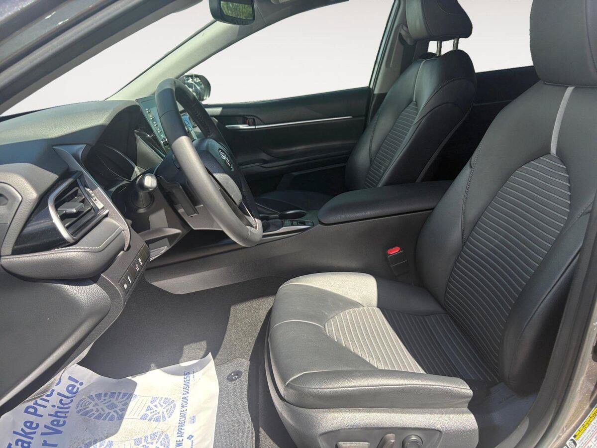 Used 2023 Toyota Camry SE w/ Convenience Package AWD/4WD image 9