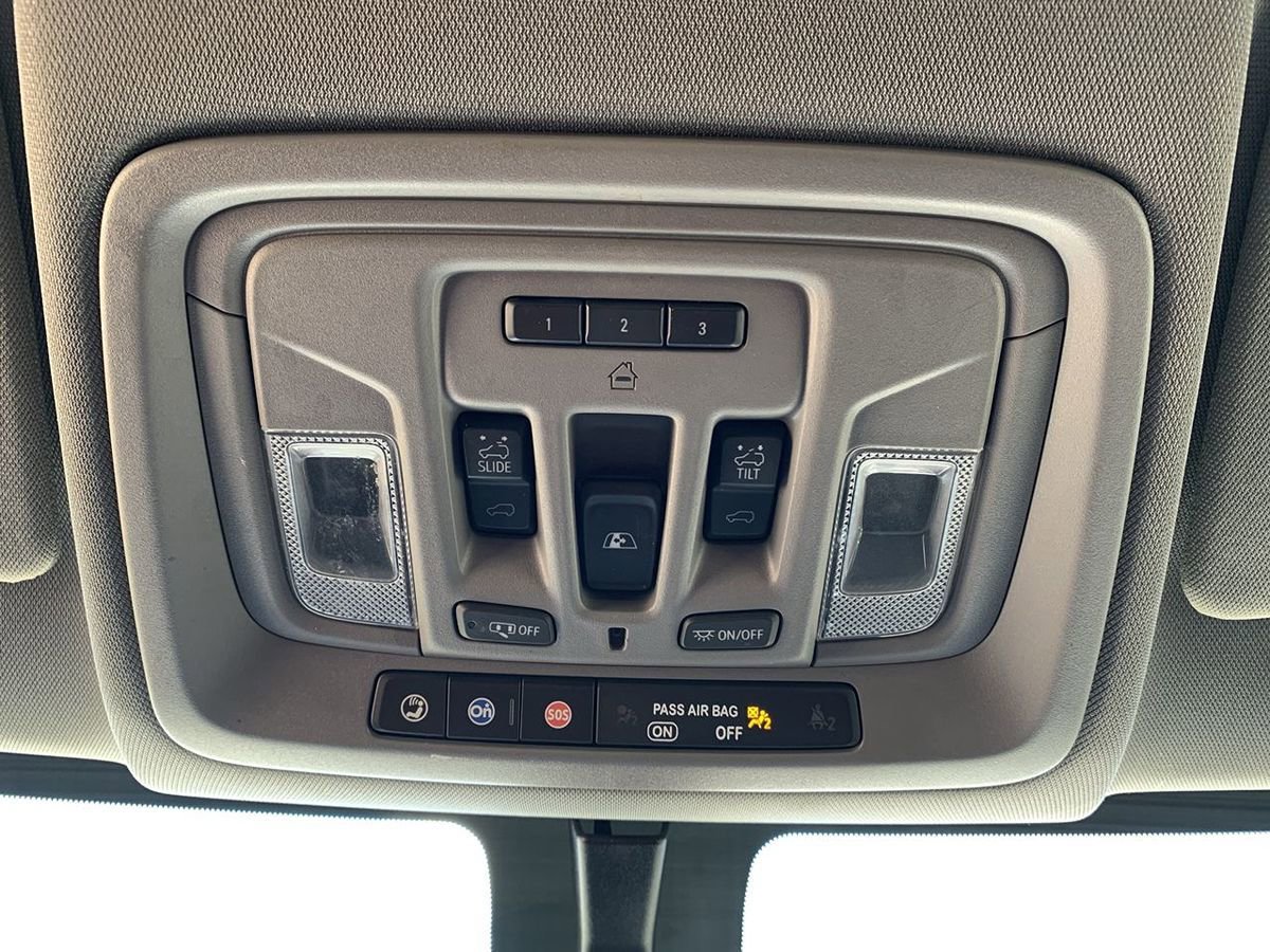 Used 2021 GMC Sierra 3500 SLT w/ SLT Convenience Package AWD/4WD image 27