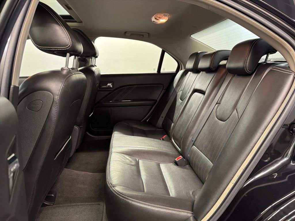 Used 2010 Ford Fusion Sport FWD image 26