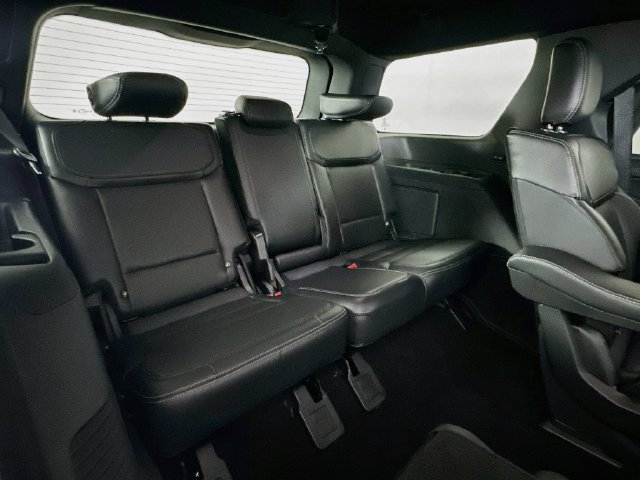 New 2026 Ford Expedition Platinum w/ Stealth Appearance Package AWD/4WD image 30