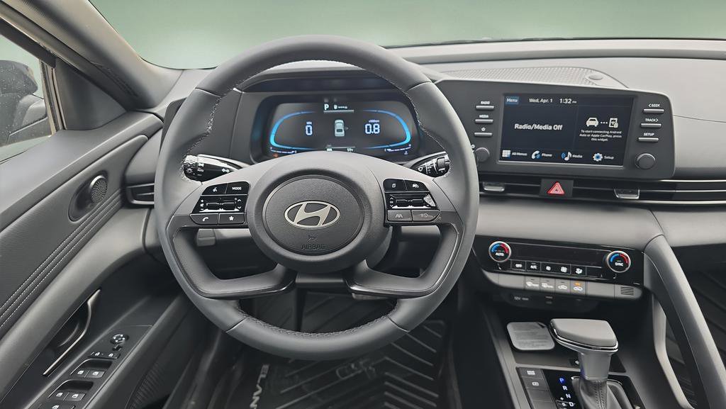 New 2026 Hyundai Elantra Sport FWD image 23