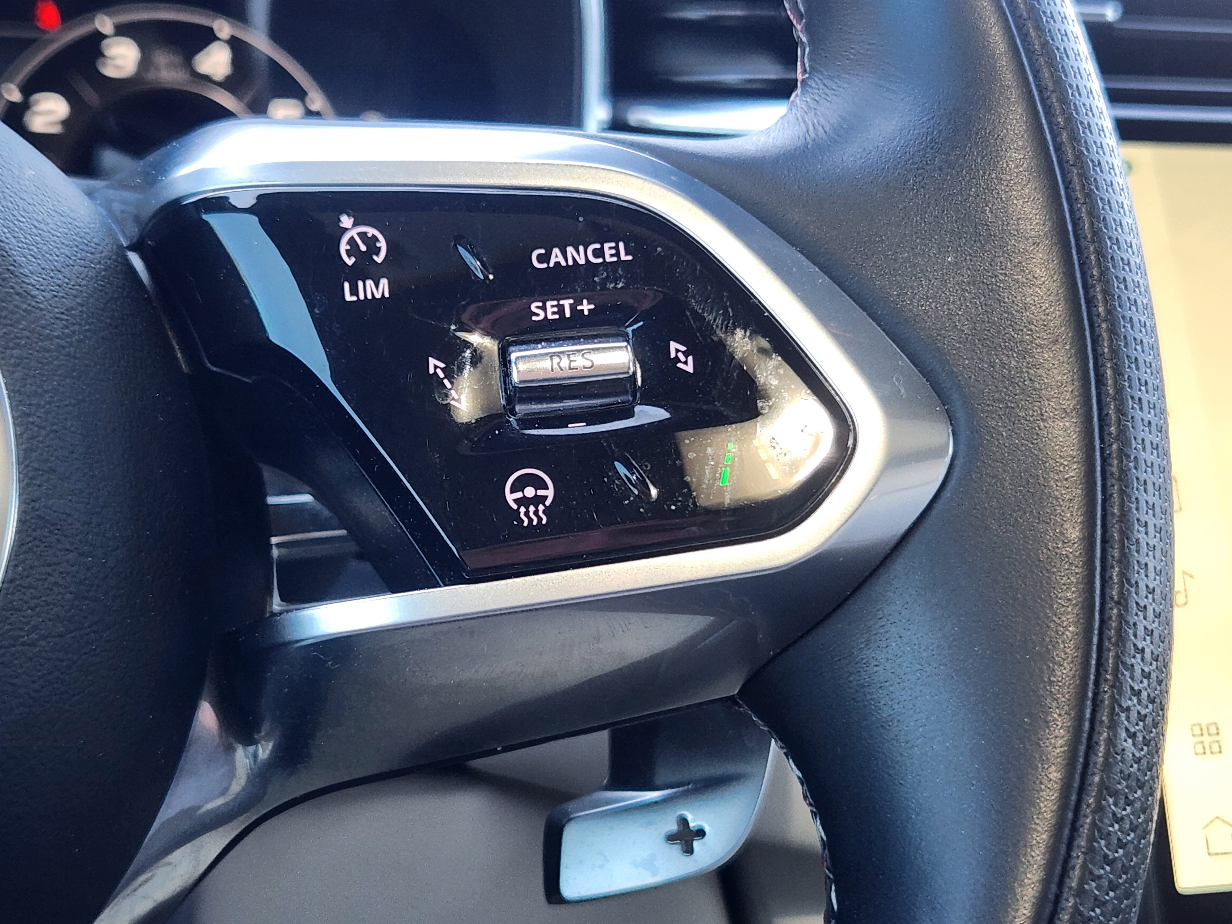 Used 2022 Jaguar F-PACE SVR AWD/4WD image 34