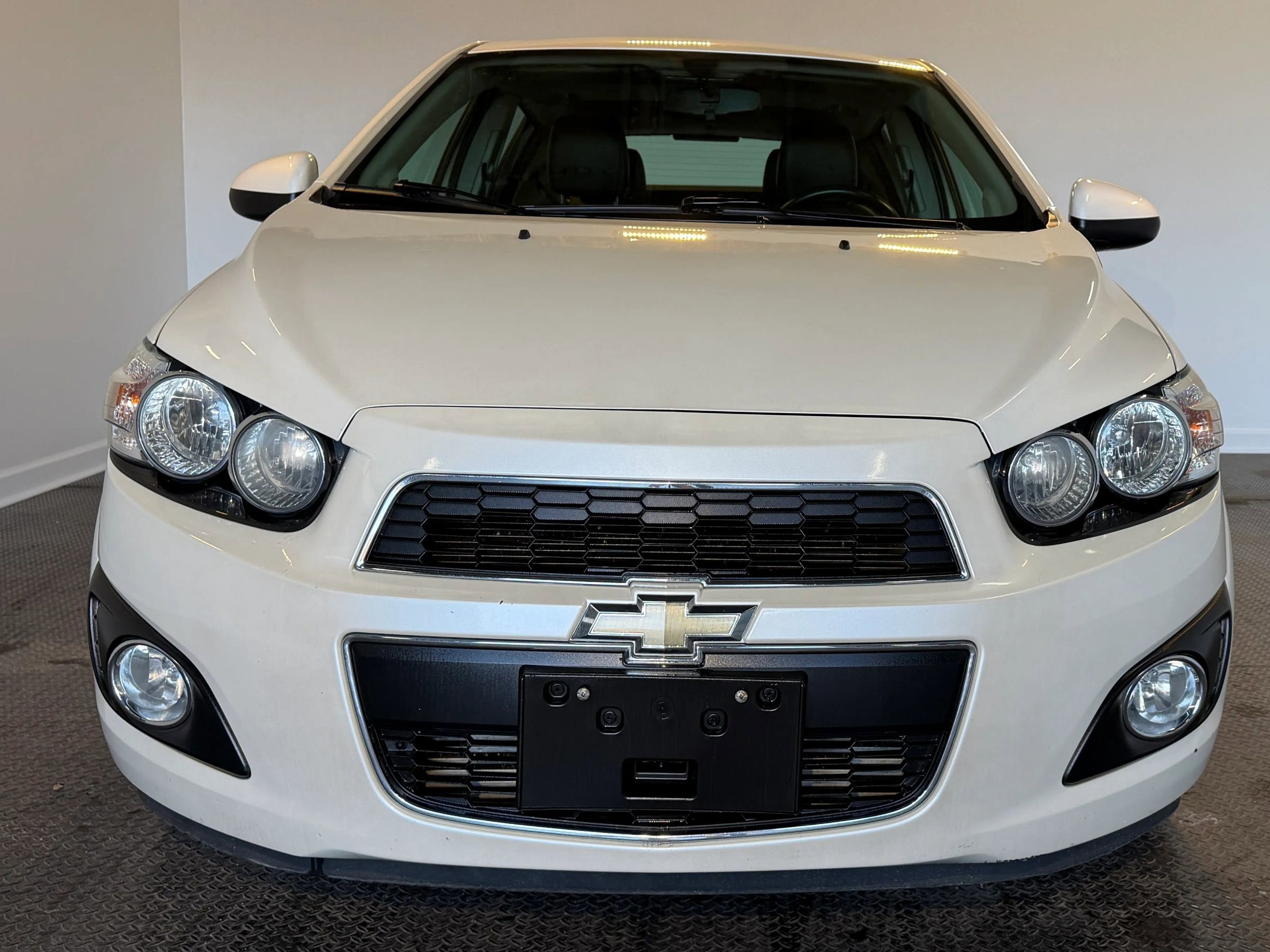Used 2015 Chevrolet Sonic LTZ FWD image 3