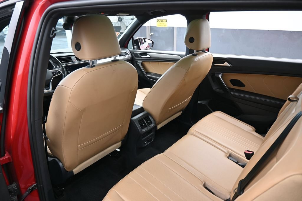 Used 2024 Volkswagen Tiguan SE R-Line FWD image 36