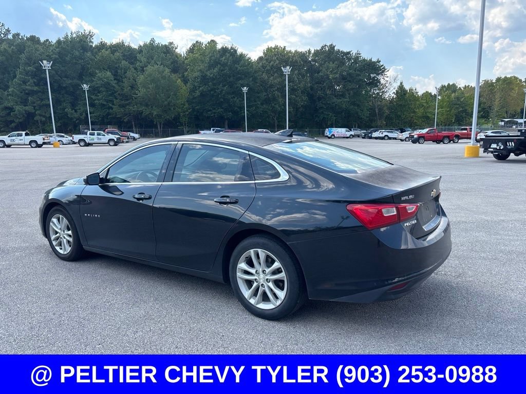 Used 2017 Chevrolet Malibu LT FWD image 5
