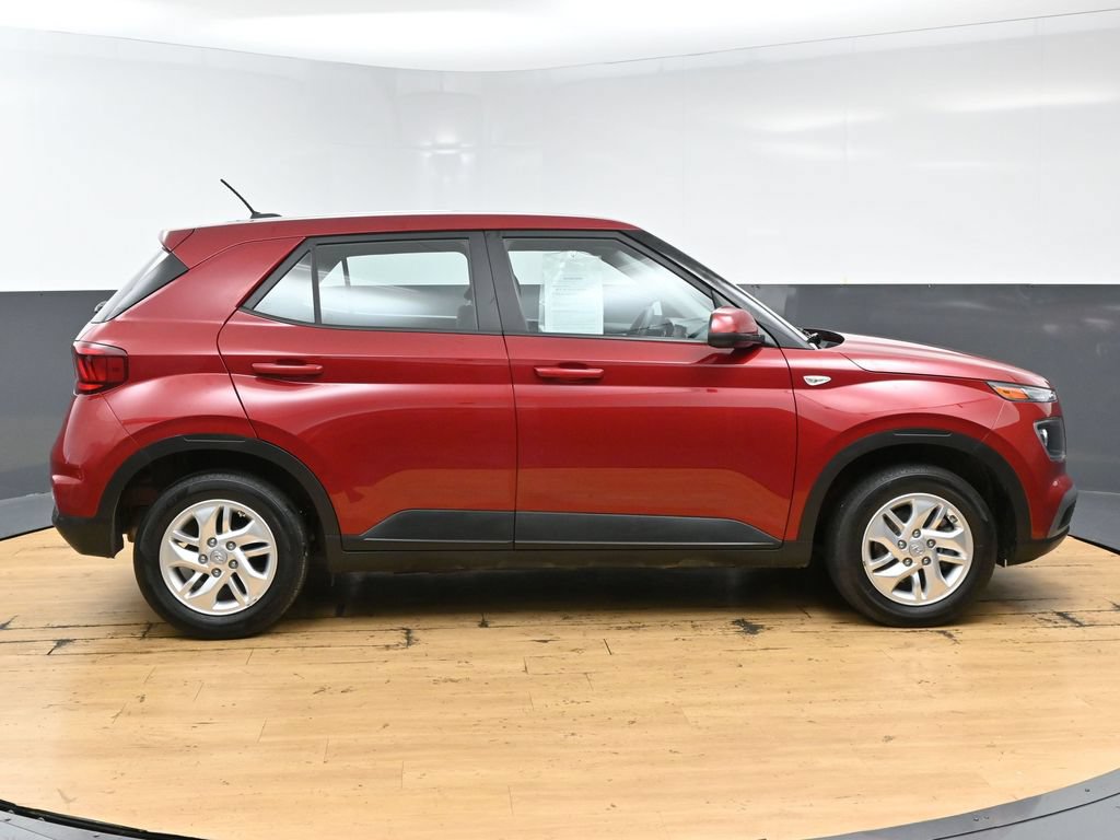 Used 2025 Hyundai Venue SE FWD image 8