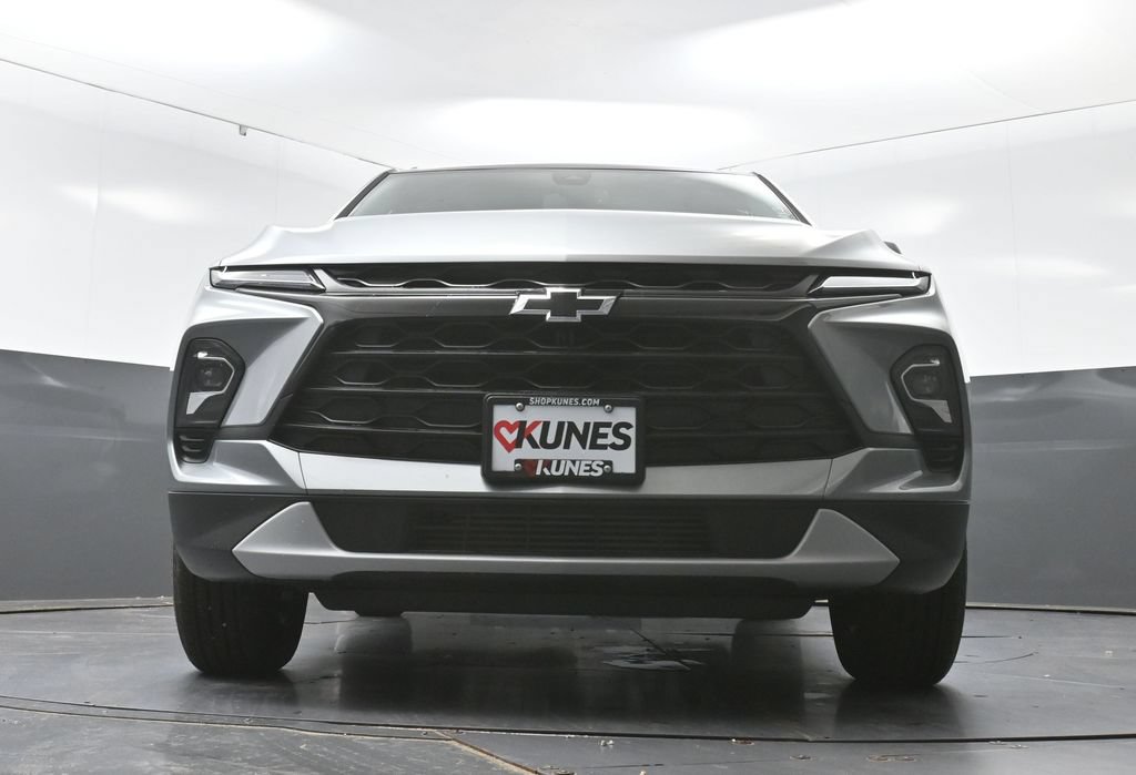 New 2026 Chevrolet Blazer LT w/ Midnight/Sport Edition AWD/4WD image 40