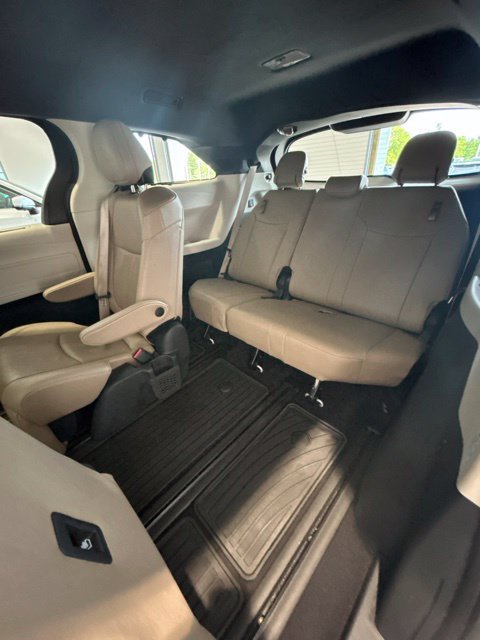 Certified 2024 Toyota Sienna Limited AWD/4WD image 19