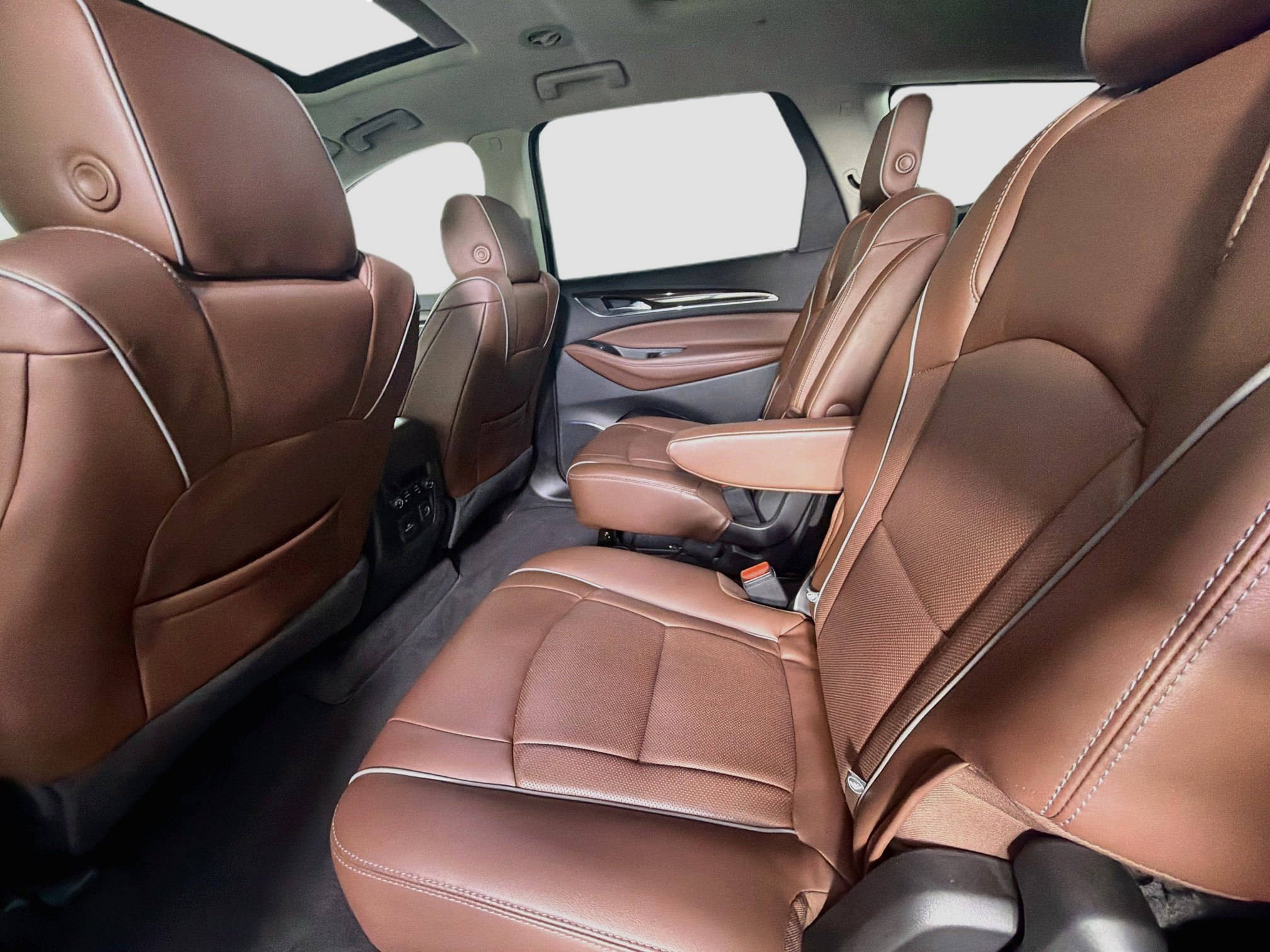 Used 2018 Buick Enclave Avenir w/ Avenir Technology Package FWD image 28