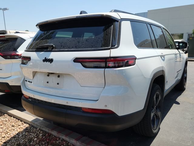 Used 2022 Jeep Grand Cherokee L Laredo AWD/4WD image 4