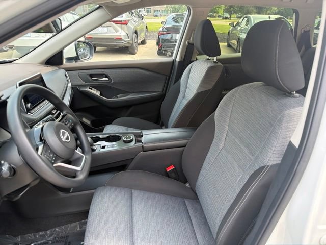 Used 2023 Nissan Rogue SV AWD/4WD image 13