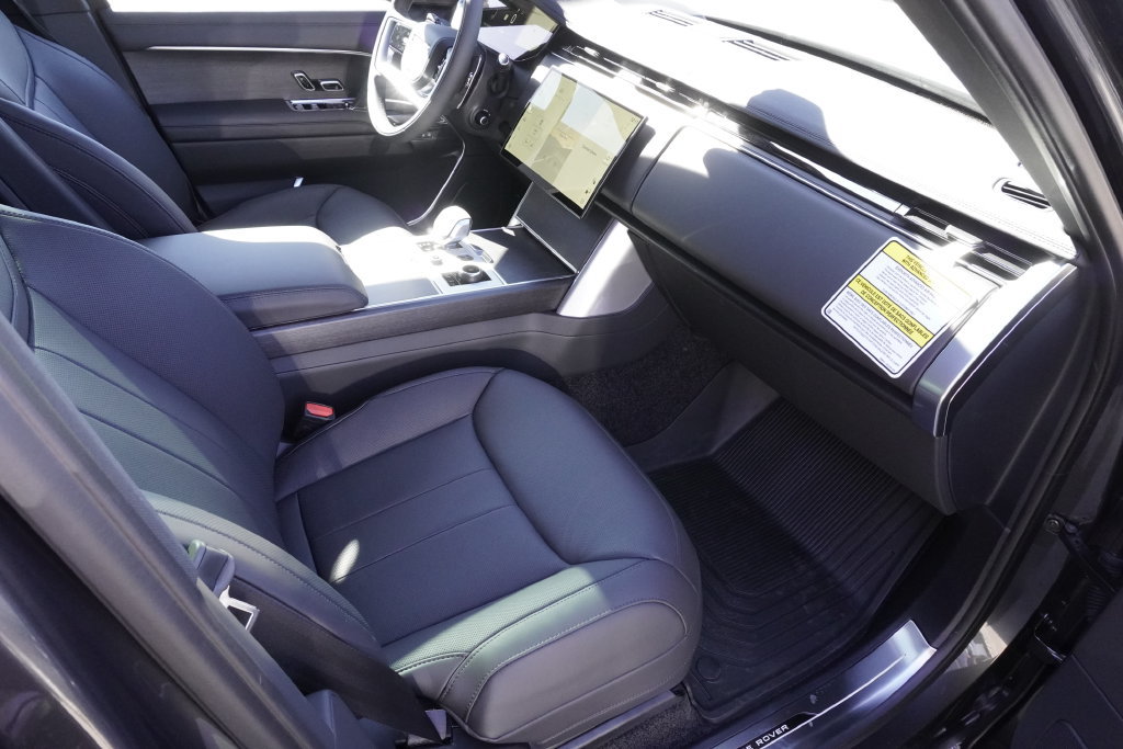 New 2027 Land Rover Range Rover Long Wheelbase SE AWD/4WD image 22