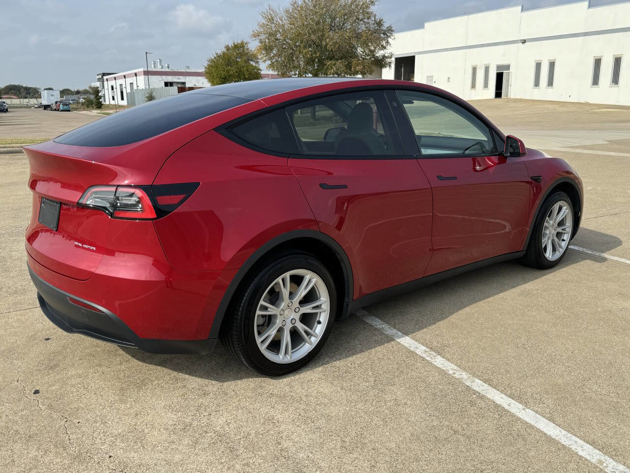 Used 2021 Tesla Model Y Long Range image 5