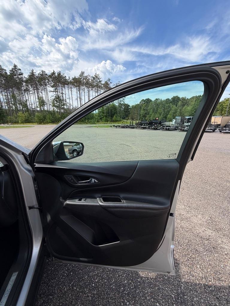 Used 2019 Chevrolet Equinox Premier AWD/4WD image 17