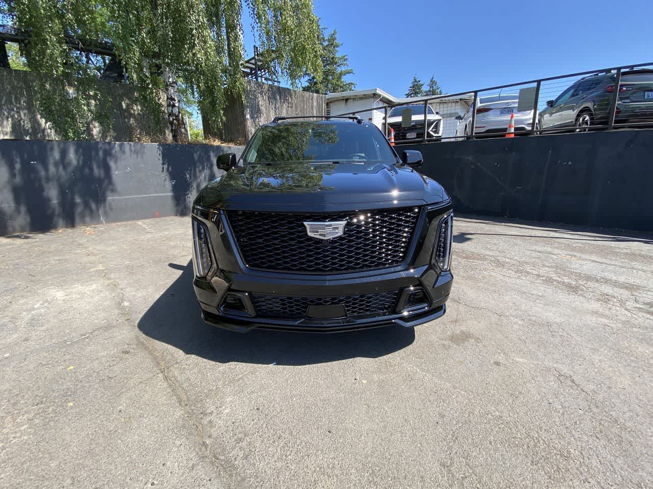 Used 2026 Cadillac Escalade V w/ LPO, ONYX Package AWD/4WD image 9