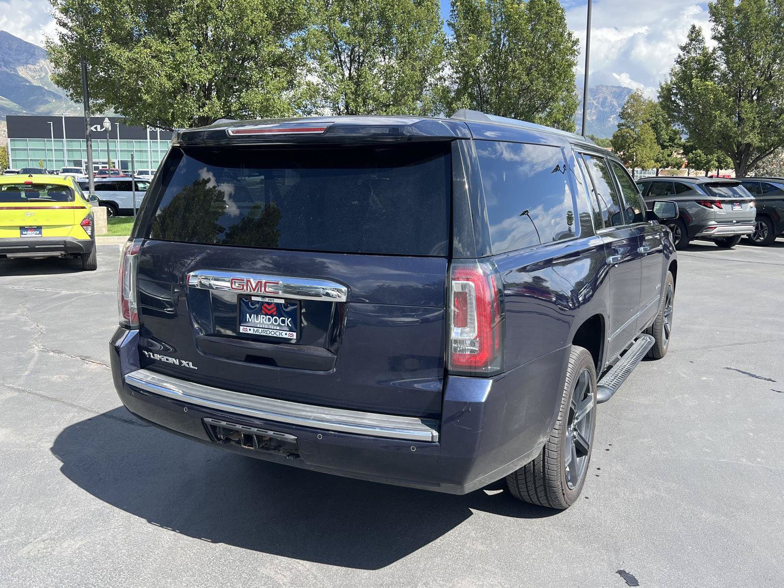 Used 2017 GMC Yukon XL Denali w/ Open Road Package AWD/4WD image 15