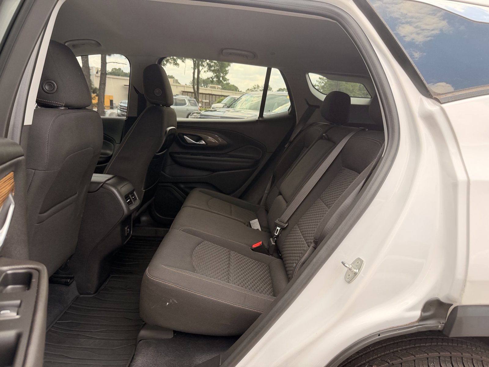 Used 2021 GMC Terrain SLE w/ Driver Convenience Package AWD/4WD image 32