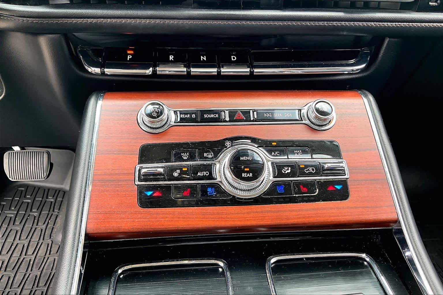 Used 2022 Lincoln Aviator Reserve w/ Equipment Group 201A RWD image 30