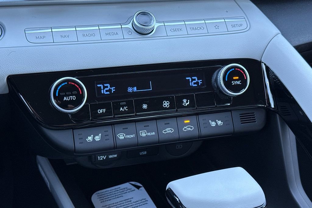 New 2026 Hyundai Elantra Limited FWD image 16