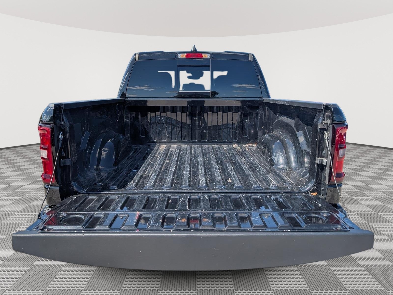 Used 2025 RAM 1500 Big Horn AWD/4WD image 13