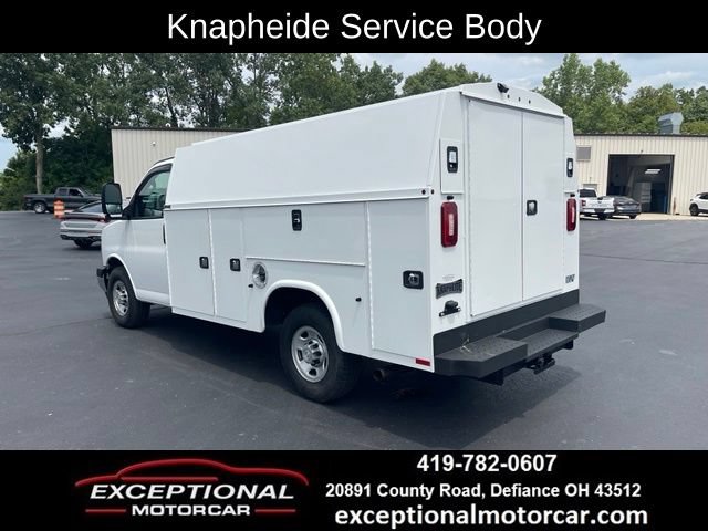 Used 2020 Chevrolet Express 3500 w/ Power Convenience Package RWD image 3