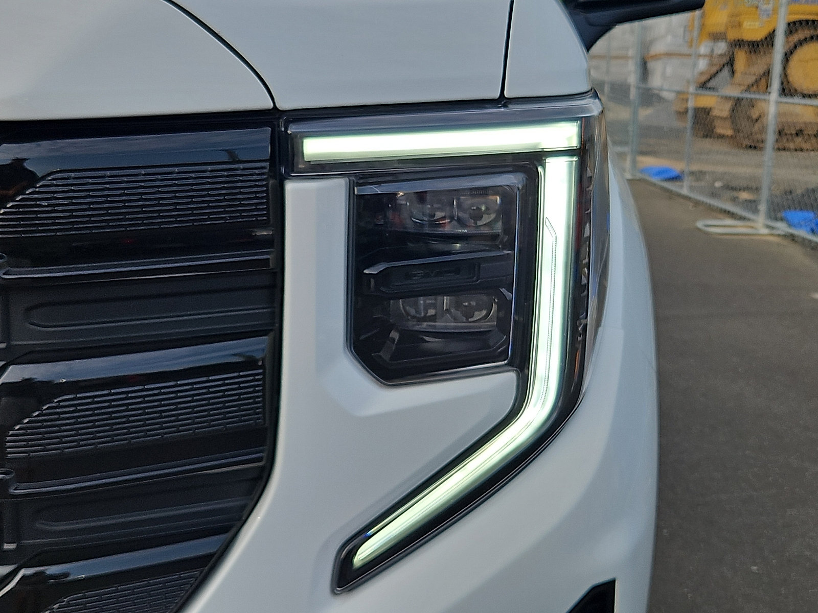 Certified 2024 GMC Sierra 1500 Elevation AWD/4WD image 9