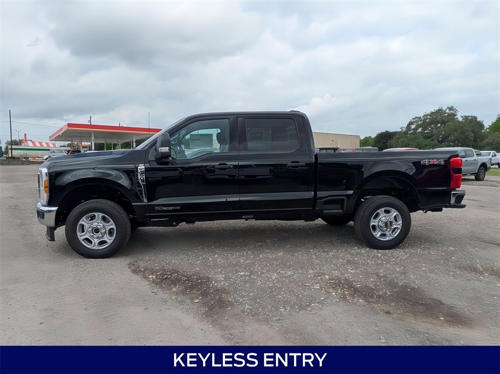 New 2025 Ford F350 XLT w/ 360-Degree Camera Package image 9