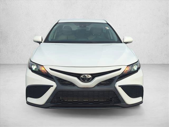 Used 2023 Toyota Camry SE FWD image 3