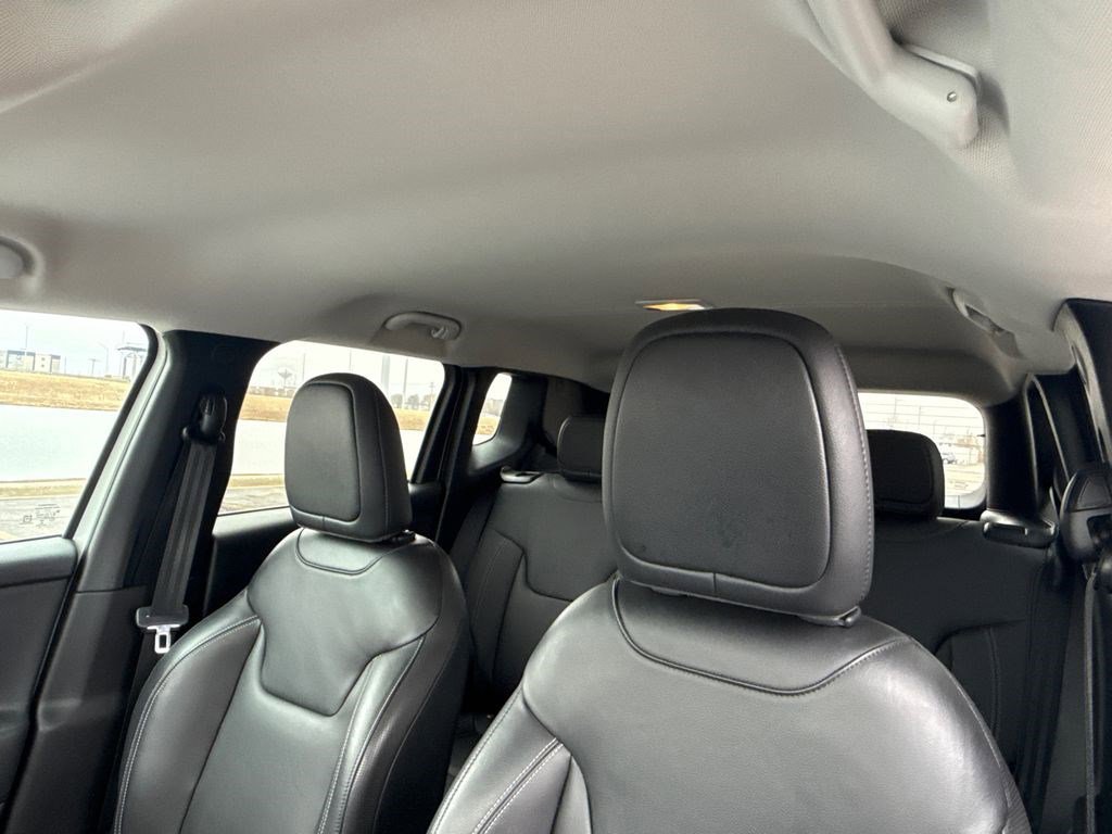 Used 2021 Jeep Renegade Limited image 19