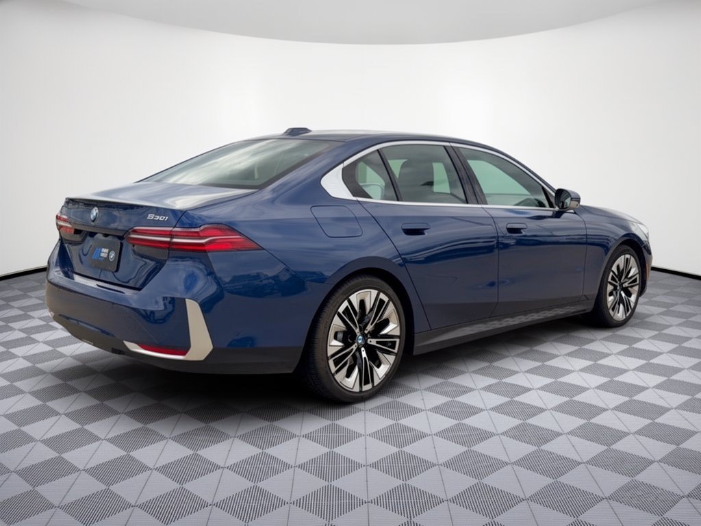 Used 2026 BMW 530i RWD image 9